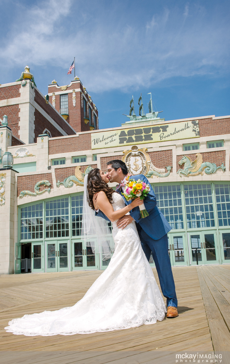 19bride_groom_asbury_boardwal
